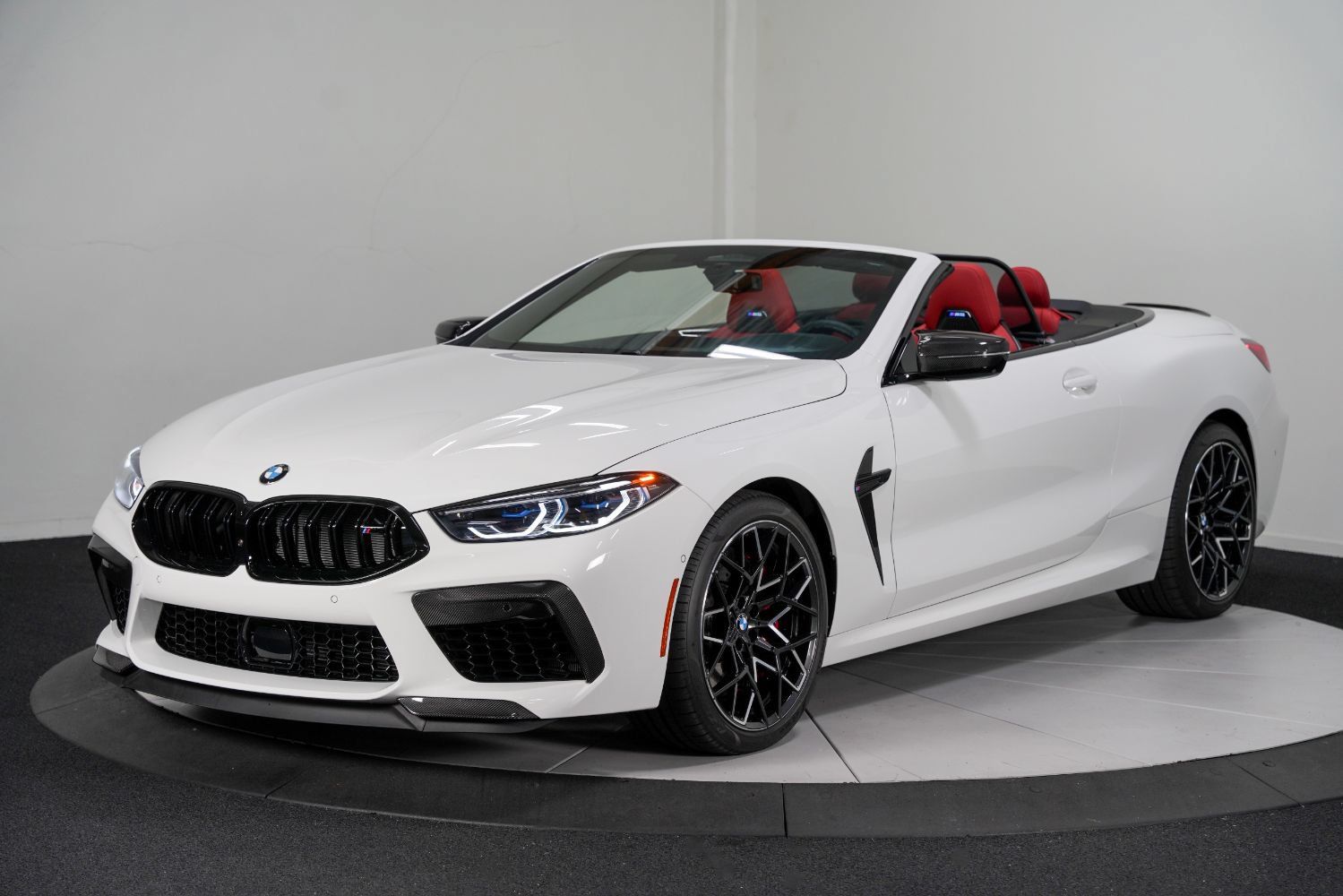 Used 2025 BMW M8 Competition w/ M Carbon Exterior Package AWD/4WD image 6