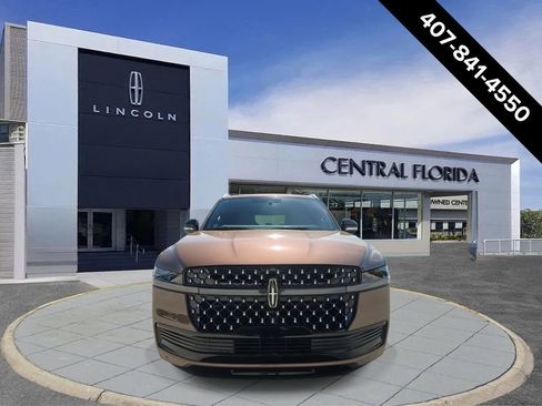 New 2026 Lincoln Navigator L Black Label AWD/4WD image 2