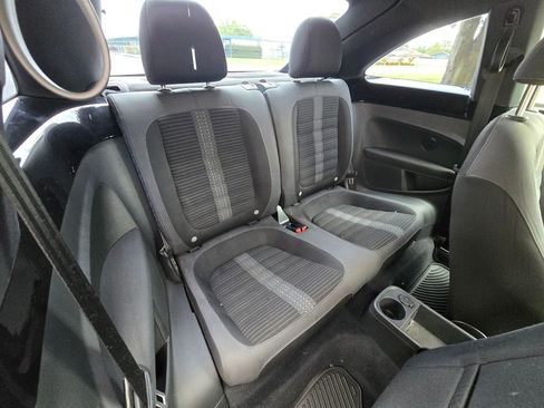 Used 2012 Volkswagen Beetle 2.0T FWD image 19