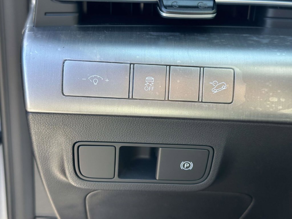 New 2026 Hyundai Kona SEL Premium AWD/4WD image 32