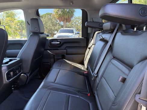 Used 2022 GMC Sierra 2500 Denali w/ Denali Ultimate Package image 19