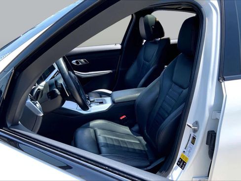 Used 2021 BMW 330i xDrive Sedan w/ M Sport Package AWD/4WD image 7