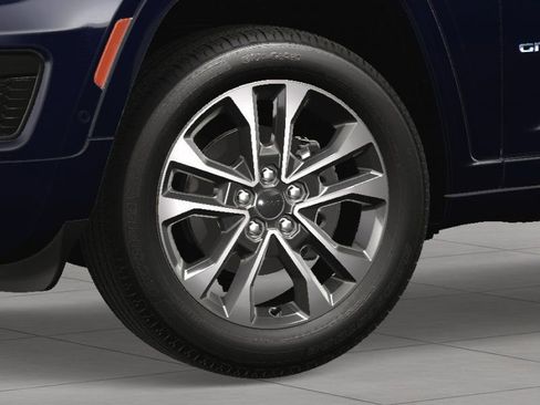 New 2024 Jeep Grand Cherokee Overland w/ Advanced Protech Group III AWD/4WD image 12