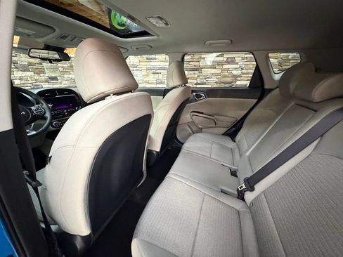 Used 2023 Kia Soul EX FWD image 26