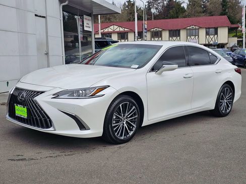 Used 2023 Lexus ES 250 w/ Premium Package image 4