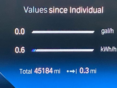 Used 2024 BMW 330e xDrive 330e xDrive image 10