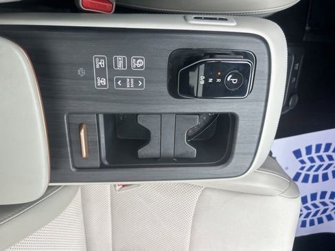 Used 2023 Nissan Ariya FWD image 35