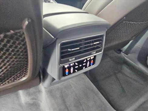 Used 2024 Audi Q8 Prestige w/ Prestige Package image 18