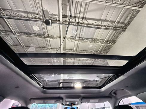 Used 2022 Ford Explorer Limited w/ Hybrid Equipment Group 310A image 29