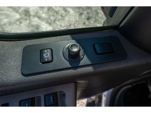 Used 2014 Ford F250 Lariat w/ Lariat Interior Package image 13