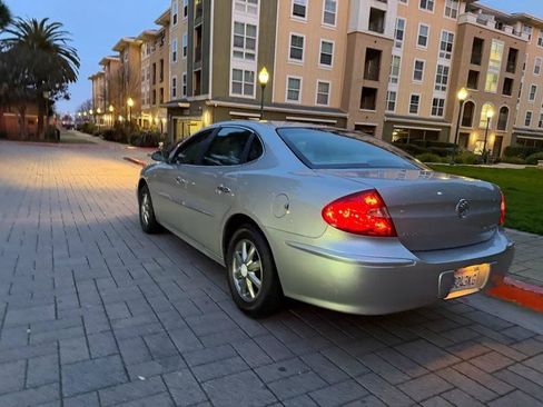 Used 2007 Buick LaCrosse CXL FWD image 12