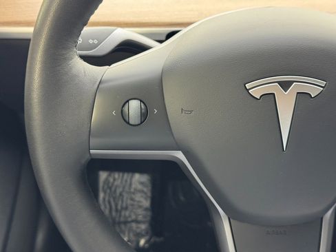 Used 2022 Tesla Model 3 image 19