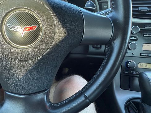 Used 2007 Chevrolet Corvette Coupe image 24