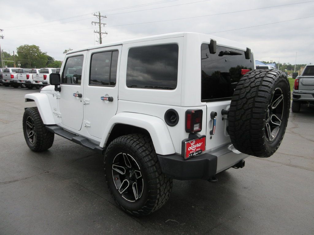 Used 2018 Jeep Wrangler Unlimited Sahara AWD/4WD image 7