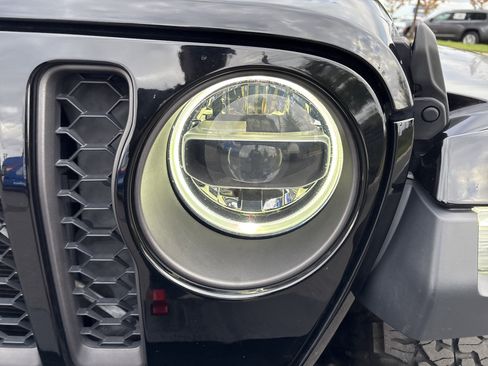 Certified 2020 Jeep Gladiator Rubicon image 11