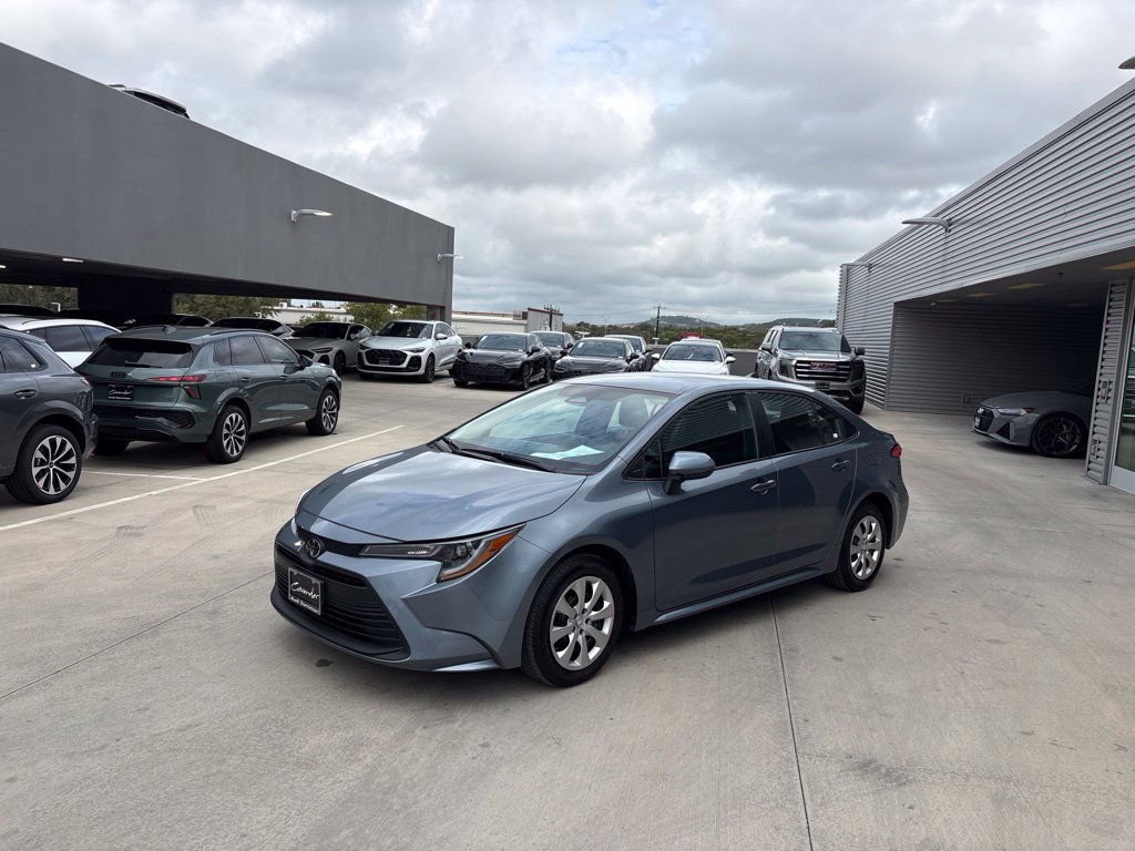 Used 2026 Toyota Corolla LE FWD image 6