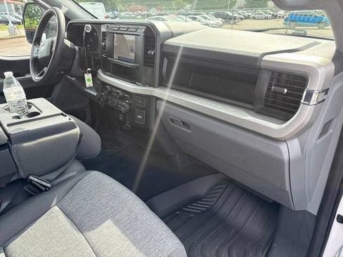 Used 2024 Ford F250 XL w/ STX Appearance Package AWD/4WD image 17