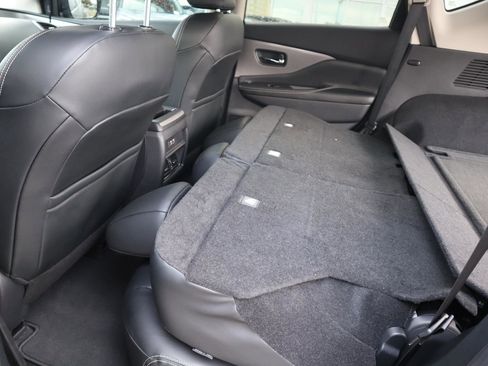 Certified 2024 Nissan Murano SV w/ SV Midnight Edition Package image 37