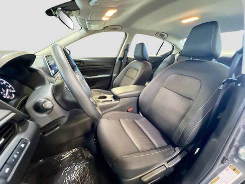 Used 2025 Nissan Altima 2.5 S FWD image 19