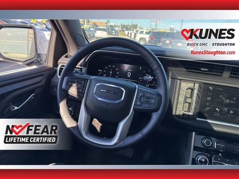 Used 2024 GMC Yukon Denali image 42