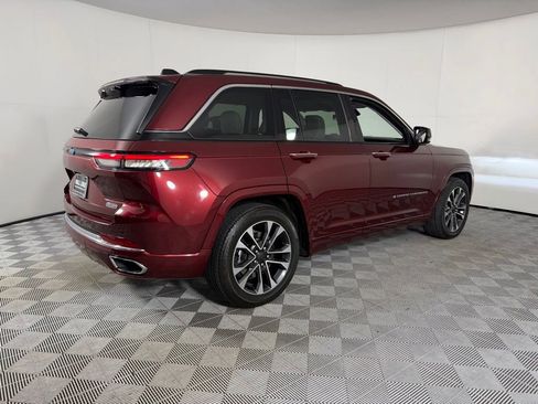Used 2022 Jeep Grand Cherokee Overland w/ Advanced Protech Group III AWD/4WD image 8