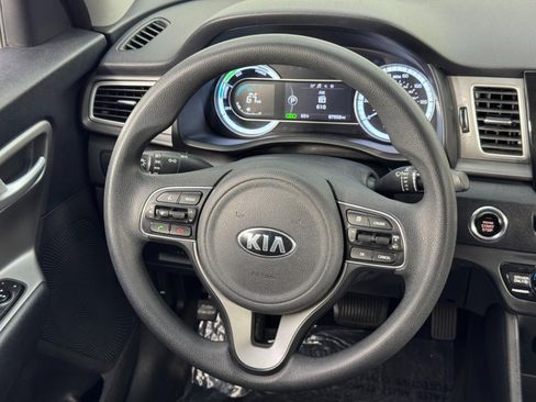 Used 2019 Kia Niro LX image 18