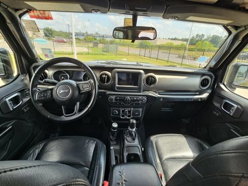 Used 2018 Jeep Wrangler Unlimited Sport S AWD/4WD image 26