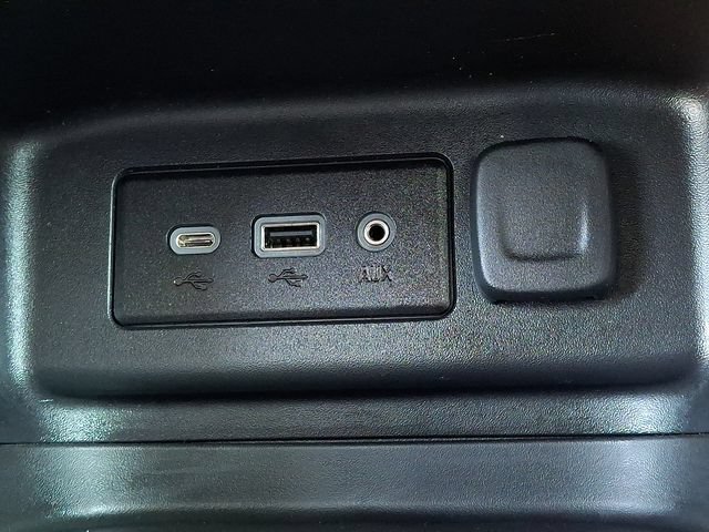 Used 2024 Chevrolet Equinox LT w/ LPO, Floor Liner Package FWD image 23