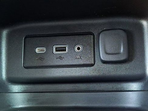 Used 2024 Chevrolet Equinox LT w/ LPO, Floor Liner Package FWD image 23