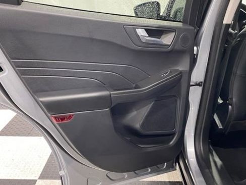 Used 2021 Ford Escape Titanium w/ Titanium Elite Package image 18