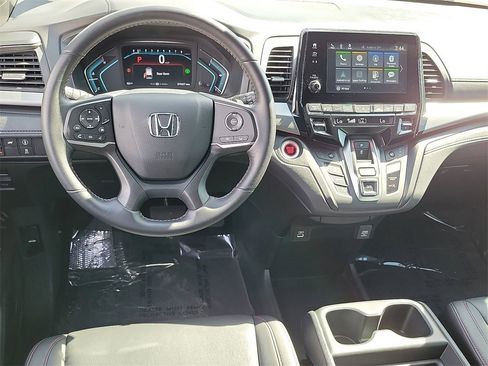 Used 2023 Honda Odyssey Sport image 3