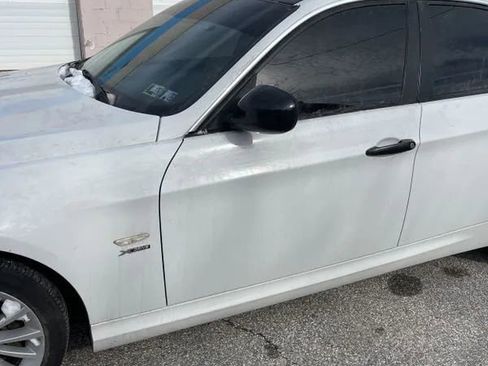 Used 2011 BMW 335i xDrive 335i xDrive Sedan 4D image 2