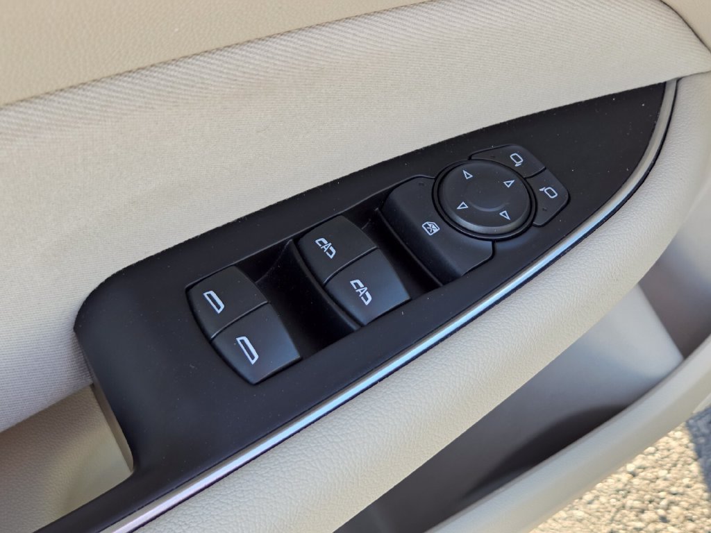 Used 2018 Buick Regal Preferred w/ Sights and Sounds Package FWD image 22