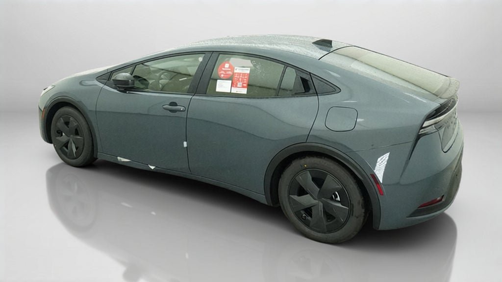 New 2027 Toyota Prius Plug-In Hybrid FWD image 4