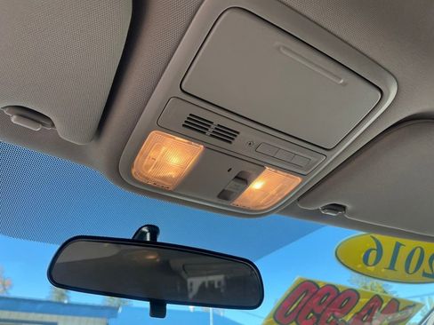 Used 2016 Honda Odyssey SE image 24