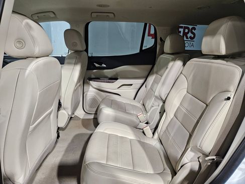 Used 2023 GMC Acadia Denali AWD/4WD image 36
