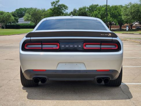 Used 2021 Dodge Challenger R/T Scat Pack RWD image 5