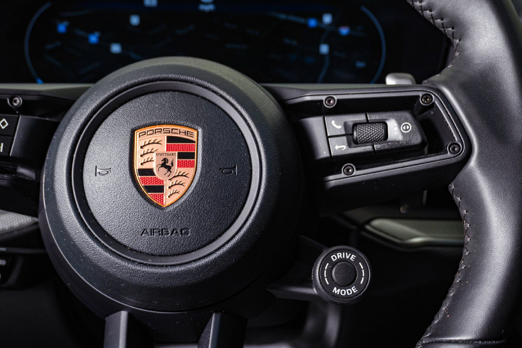 Certified 2026 Porsche Cayenne E-Hybrid Coupe AWD/4WD image 19