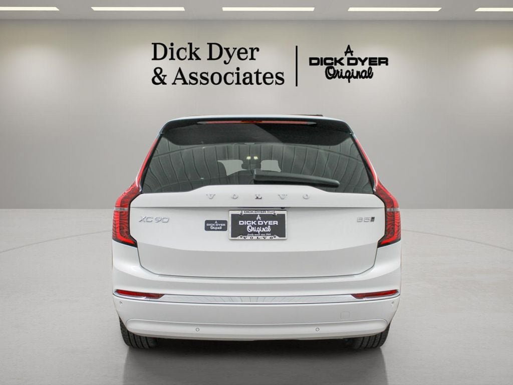 New 2026 Volvo XC90 B5 Ultra w/ Protection Package Premier AWD/4WD image 5