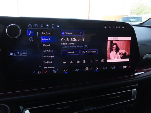 Used 2024 Chevrolet Traverse Z71 w/ Enhanced Driving Package image 26