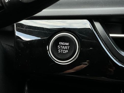 Used 2025 Kia Seltos S image 27