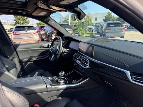 Used 2021 BMW X5 sDrive40i w/ M Sport Package RWD image 15