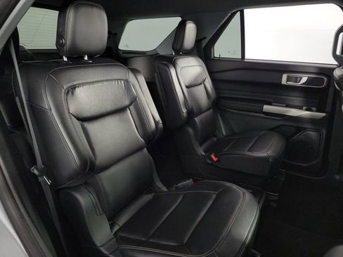 Used 2020 Ford Explorer XLT w/ Equipment Group 202A image 20
