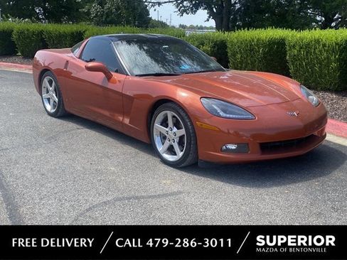 Used 2005 Chevrolet Corvette Coupe w/ Preferred Equipment Group RWD image 1