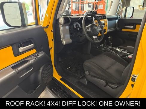 Used 2007 Toyota FJ Cruiser 4WD w/ Upgrade Pkg 2 image 10