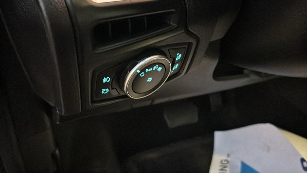 Used 2018 Ford Focus Titanium FWD image 11