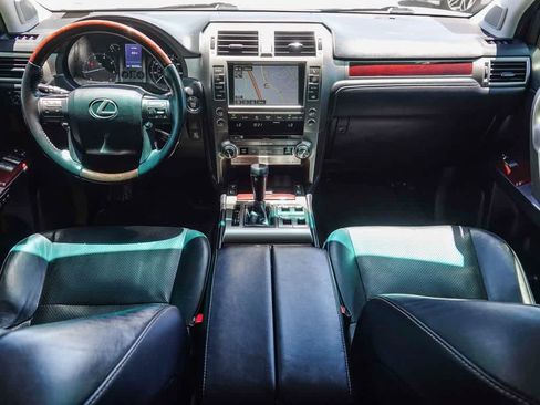 Used 2018 Lexus GX 460 Luxury w/ Preferred Accessory Package AWD/4WD image 11