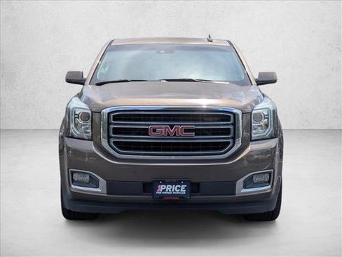 Used 2016 GMC Yukon XL SLT w/ Open Road Package AWD/4WD image 2