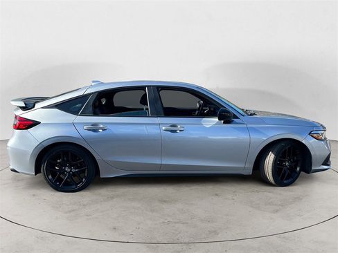 Used 2023 Honda Civic Sport image 2