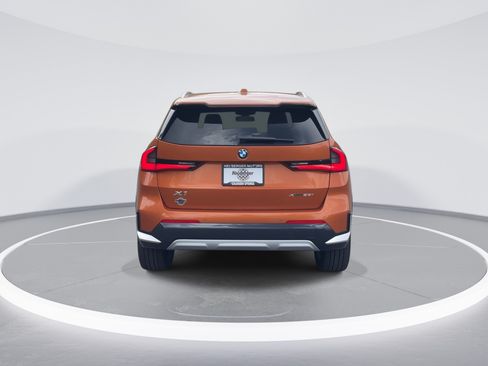Used 2025 BMW X1 xDrive28i w/ Technology Package AWD/4WD image 6